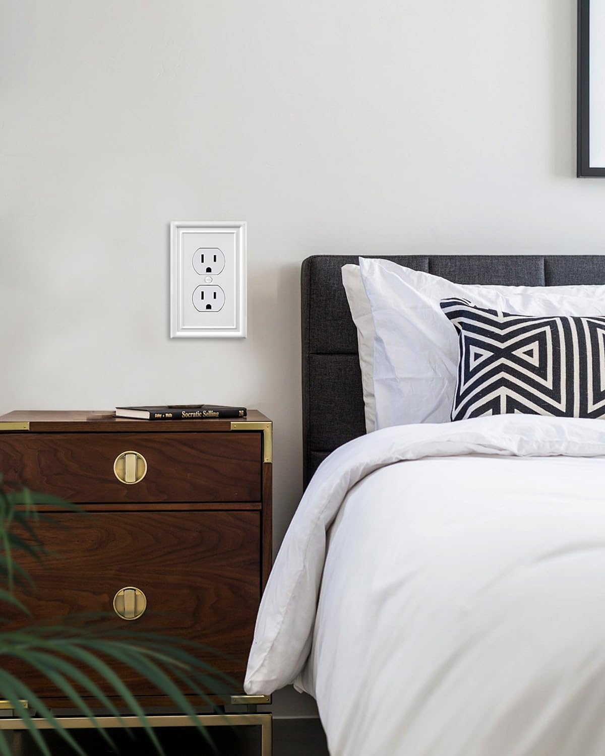 4-Pack Duplex Outlet Covers, Off White Electrical Outlet Cover Plate, Metal Wall Plate for Receptacle, Light Switch, 3.15''*4.88'', Midsize