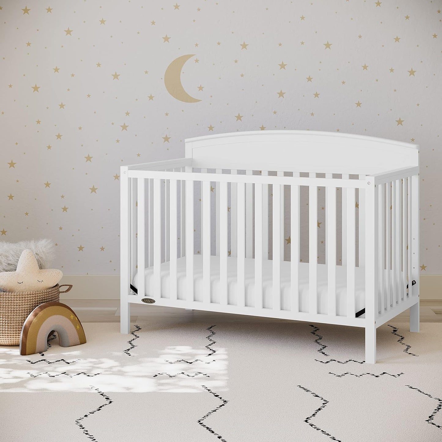 Graco Benton 5-in-1 Convertible Crib (White) – GREENGUARD Gold Certified, Converts from Baby Crib to Toddler Bed, Daybed and Full-Size Bed, Fits Standard Full-Size Crib Mattress